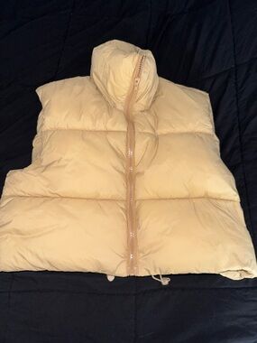 Neutral Beige Puffer Vest - Sleeveless Quilted Zip Front